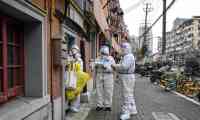 Noticia: Confinan la mitad de la ciudad china de Shanghái por brote de covid-19 Confinan la mitad de la ciudad china de Shanghái por brote de covid-19