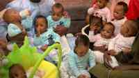 Noticia: La tierna foto de los nonillizos de Mali en su primer cumpleaños La tierna foto de los nonillizos de Mali en su primer cumpleaños