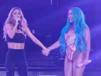 Noticia: Karol G y Anahí cantaron 'Sálvame' durante un concierto Karol G y Anahí cantaron 'Sálvame' durante un concierto