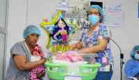 Noticia: Milagros, la bebé que nació en el inodoro y creyeron muerta recibió alta médica Milagros, la bebé que nació en el inodoro y creyeron muerta recibió alta médica