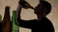 Noticia: Jóvenes que beben solos tienen más riesgo a abusar del alcohol, según un estudio Jóvenes que beben solos tienen más riesgo a abusar del alcohol, según un estudio