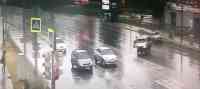 Noticia: VIDEO: Un policía le salva la vida a un niño en un accidente en Rusia VIDEO: Un policía le salva la vida a un niño en un accidente en Rusia