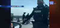 Noticia: VIDEO: Hombre intentó suicidarse en el puente de la Unidad Nacional VIDEO: Hombre intentó suicidarse en el puente de la Unidad Nacional