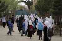 Noticia: Talibanes cierran los colegios para las mujeres en Afganistán Talibanes cierran los colegios para las mujeres en Afganistán