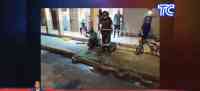 Noticia: VIDEO: Moradores encuentran enorme anaconda en plena calle de Lago Agrio VIDEO: Moradores encuentran enorme anaconda en plena calle de Lago Agrio