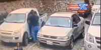 Noticia: VIDEO | Delincuentes roban $2.000 a un ciudadano mientras estaba en su vehículo VIDEO | Delincuentes roban $2.000 a un ciudadano mientras estaba en su vehículo