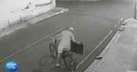 Noticia: VIDEO | Un sujeto robó un televisor de una casa en Manabí VIDEO | Un sujeto robó un televisor de una casa en Manabí