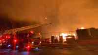 Noticia: Vía Durán - Tambo cerrada debido al incendio en una fábrica de cartón Vía Durán - Tambo cerrada debido al incendio en una fábrica de cartón