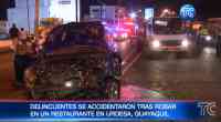 Noticia: VIDEO | Delincuentes se accidentaron tras robar un restaurante en Urdesa VIDEO | Delincuentes se accidentaron tras robar un restaurante en Urdesa
