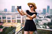 Noticia: Ley prohibirá a los influencers retocar sus fotografías Ley prohibirá a los influencers retocar sus fotografías