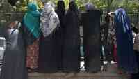 Noticia: Las mujeres autorizadas por los talibanes a ir a la universidad, pero separadas de los hombres Las mujeres autorizadas por los talibanes a ir a la universidad, pero separadas de los hombres