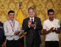 Noticia: Richard Carapaz es homenajeado por la Presidencia Richard Carapaz es homenajeado por la Presidencia