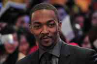Noticia: El actor Anthony Mackie acusó a Marvel de racismo y pone la película 'Black Panther' como la mayor prueba de ello El actor Anthony Mackie acusó a Marvel de racismo y pone la película 'Black Panther' como la mayor prueba de ello