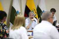 Noticia: Gobierno reduce el toque de queda de 23:00 a 05:00 en Guayas, Esmeraldas y Santo Domingo Gobierno reduce el toque de queda de 23:00 a 05:00 en Guayas, Esmeraldas y Santo Domingo