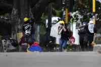 Noticia: Al menos 10 muertos deja jornada de protestas en Colombia Al menos 10 muertos deja jornada de protestas en Colombia