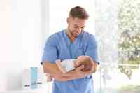 Noticia: Un médico es el padre de siete hijos de sus pacientes que tenían problemas de fertilidad Un médico es el padre de siete hijos de sus pacientes que tenían problemas de fertilidad