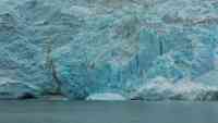 Noticia: VIDEO: Graban cómo un fragmento de glaciar del tamaño de un edificio de cinco pisos cae al agua, provocando una fuerte ola VIDEO: Graban cómo un fragmento de glaciar del tamaño de un edificio de cinco pisos cae al agua, provocando una fuerte ola