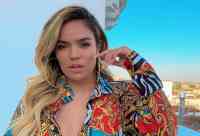 Noticia: Karol G recibió críticas por generar aglomeraciones en un evento en Colombia Karol G recibió críticas por generar aglomeraciones en un evento en Colombia