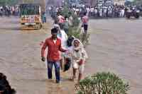 Noticia: Casi 200 muertos en India y Nepal por fuertes lluvias Casi 200 muertos en India y Nepal por fuertes lluvias