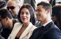 Noticia: El mensaje de la esposa de Cristiano Ronaldo tras confirmarse que tiene coronavirus El mensaje de la esposa de Cristiano Ronaldo tras confirmarse que tiene coronavirus